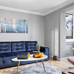 Comfort By Art Apartment
